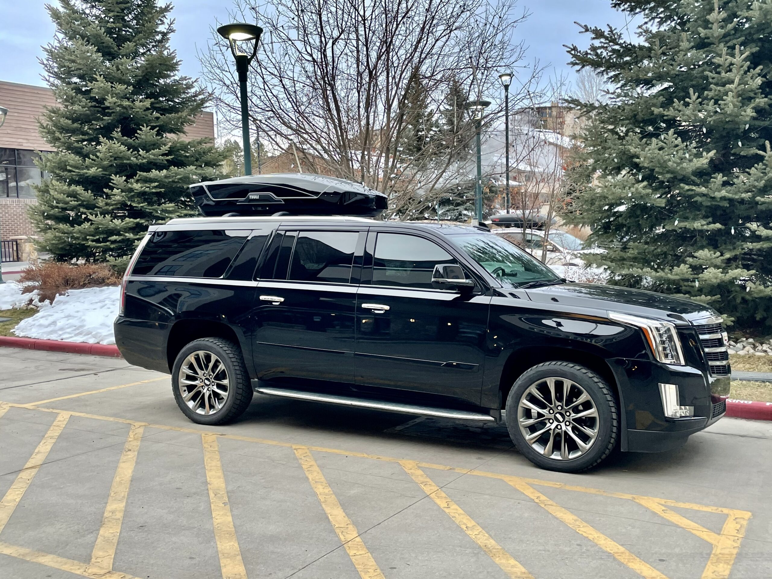 SKI TOWN TRANSPORTATION ESCALADE